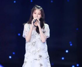 关晓彤原唱歌曲，关晓彤唱得最火的歌叫什么