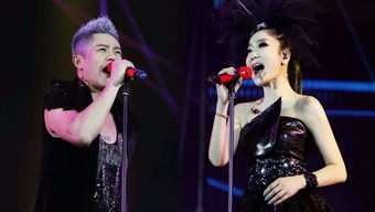 凤凰传奇新歌曾毅词多，凤凰传奇翻唱《以爱为囚》