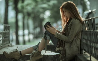 前奏是蹬蹬蹬蹬十五秒纯音乐，旋律一直登登登登登纯音乐