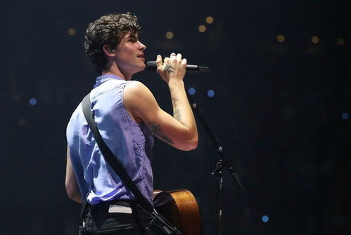 去ktv一首歌不唱的人,唱歌好听的人智商普遍很高