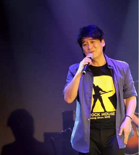 含有爱的歌词和歌名，歌曲带爱字的歌词大全