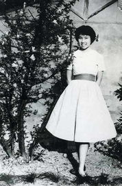 台湾作家三毛简介300字，三毛真人图片