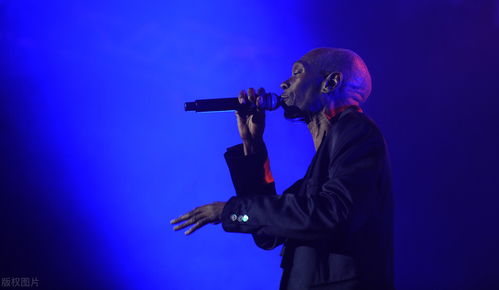 唱歌唱哭的人很感性，什么样的人唱歌有天赋