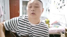 嘿小脚我们踏踏小脚是什么歌,儿歌《我的头我的肩》