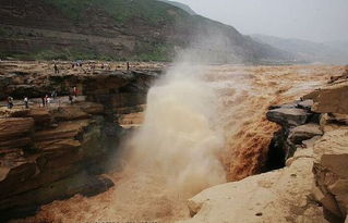 壶口瀑布配什么歌好听，歌曲《最美的风景》