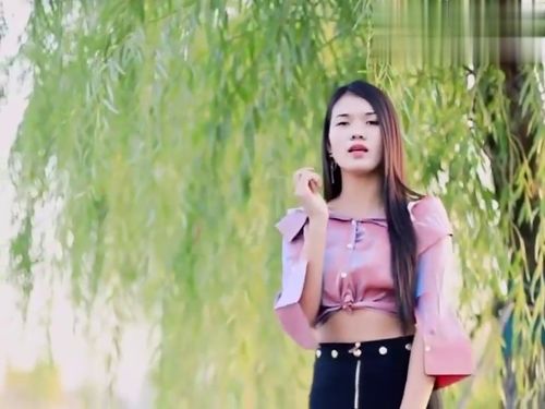 女人听伤感情歌的心情，伤感的歌入心的句子