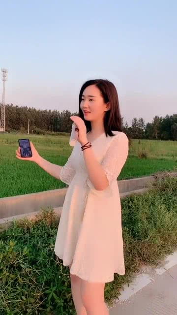 女人唱望爱却步是什么意思，喜欢听望爱却步的女人