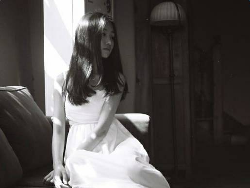 女人酒后想念一个男人，女生喝醉了为什么会想前任