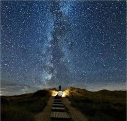 奔赴星空抄袭哪首歌，奔赴星空这首歌为什么这么火