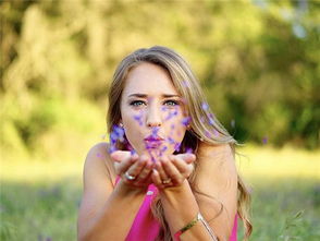 女人说且行且忘且随风什么意思，出轨后女人发且行且忘且随风