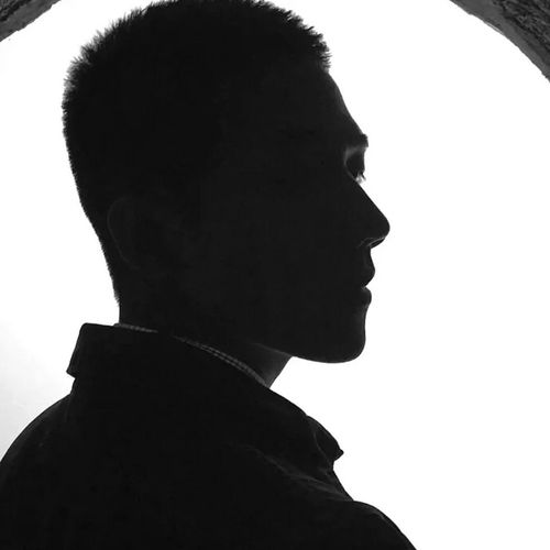 天热脾气我有点躁什么歌，歌词天热脾气有点躁是什么歌