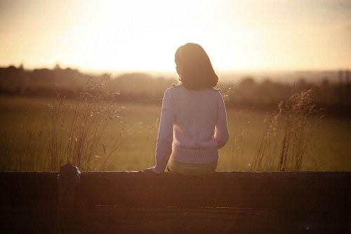 女人思念一个男人的歌曲，暗示想念某人歌曲