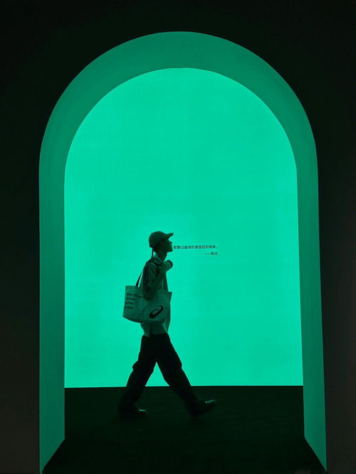 天黑黑表达的情感，天黑黑所传达的情感