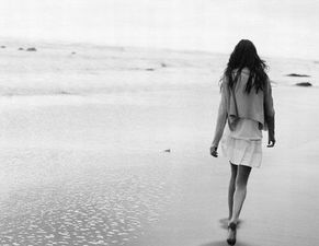 她的背影表达什么情感，她的背影背后故事