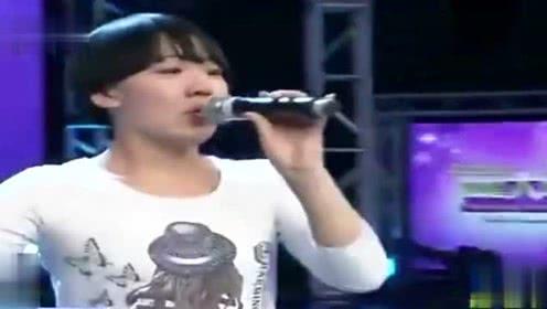 女孩和爸爸唱的一首歌，网上挺火的一对父女唱的歌