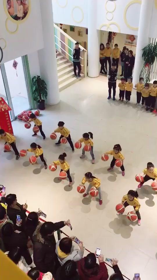 小朋友拍篮球的歌,幼儿园篮球专用音乐