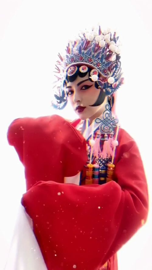 左手拿着剑右手指着月什么歌,我左手捻着花右手舞着剑的歌