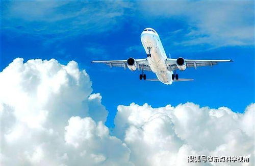 开头有一段飞机起飞的中文歌,一首歌前奏是飞机起飞的声音