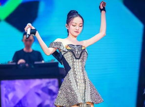 张韶涵的成名曲是哪一首,张韶涵我才发现世界哪首歌