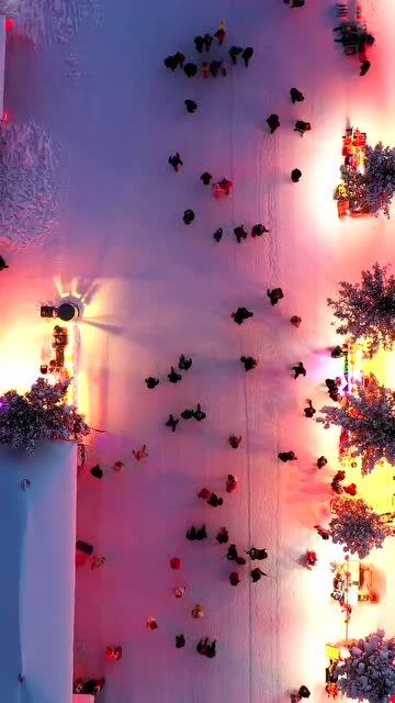 想你在人海 聚散在重逢之外，想你在人海是哪首歌词