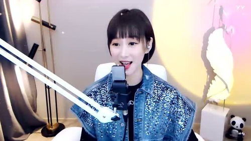 想你的时候问月亮歌词原唱，想你的夜晚总是很漫长歌词