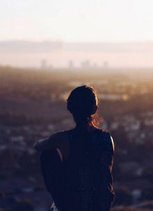 慢慢告别是为了陪你走得再远一点,正式告别一段感情的话